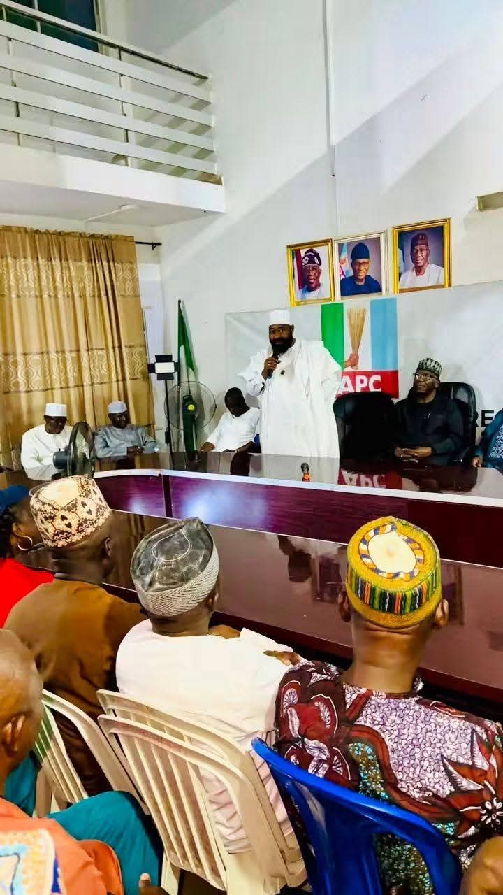 BAGO MEETS KWARA STATE APC STAKEHOLDERS